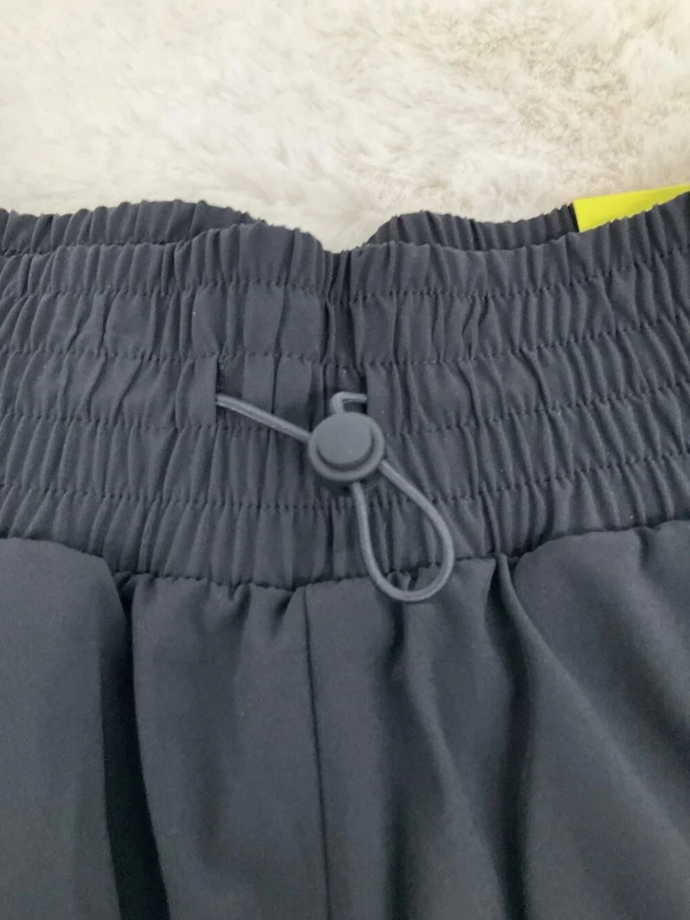 All in Motion size Small Woven High-Rise Shorts 3" BLACK NEW - Picture 5 of 7